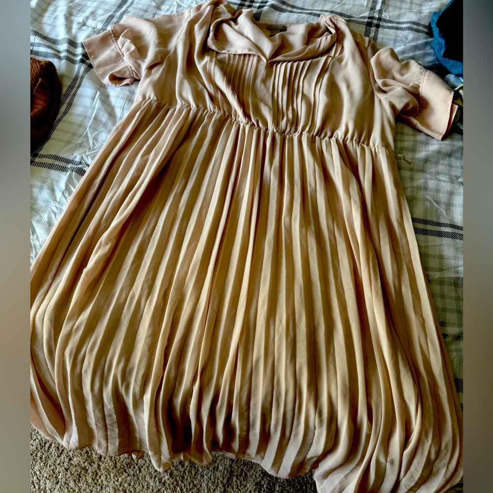 Elegant Pleated women’s Dress in Cream
